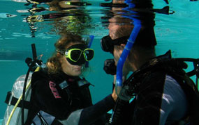 picture of dive training with Scuba Libre